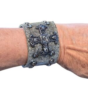 Maltese Cross Silver Black Wide Crystal Mesh Snap Bracelet
